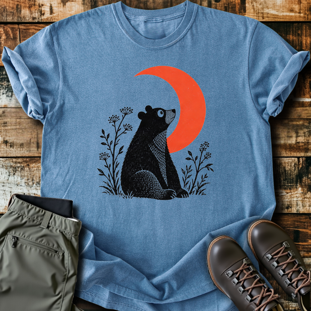 Bear Under A Red Moon T-Shirt product image 1