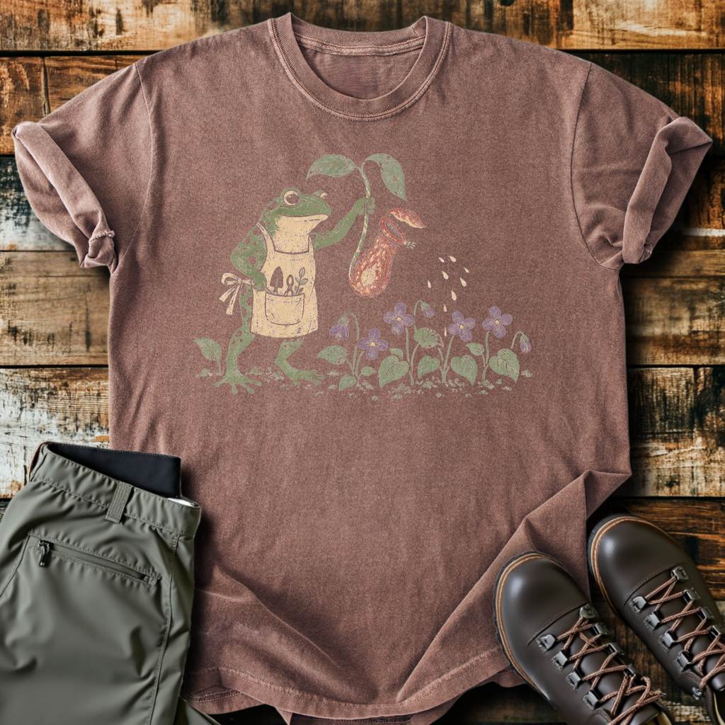 Frog Gardener T-Shirt product image 5