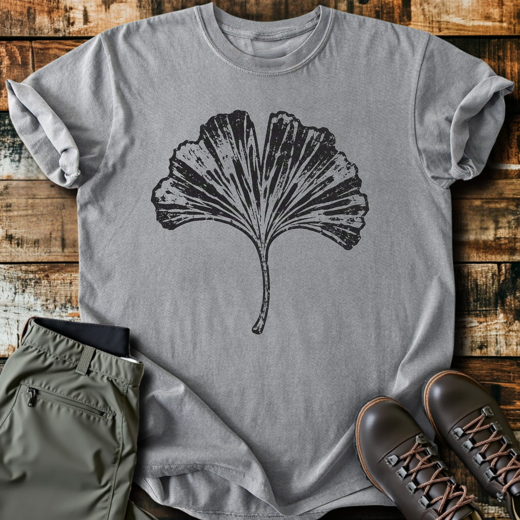 Ginkgo Leaf Print T-Shirt product image 4